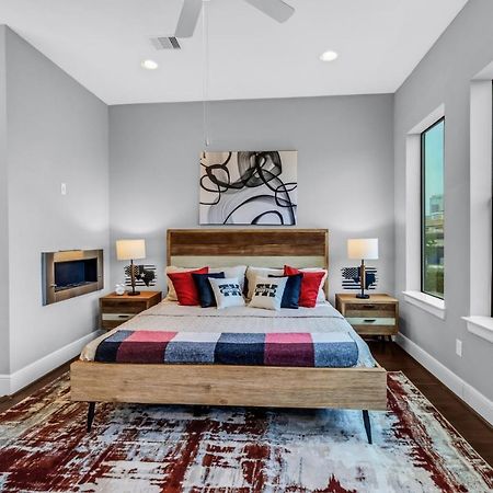 Modern, Houston Inspired House With Best Views Of Downtown! - Less Than 1 Mile To Eado Midtown Bars Home Exterior foto
