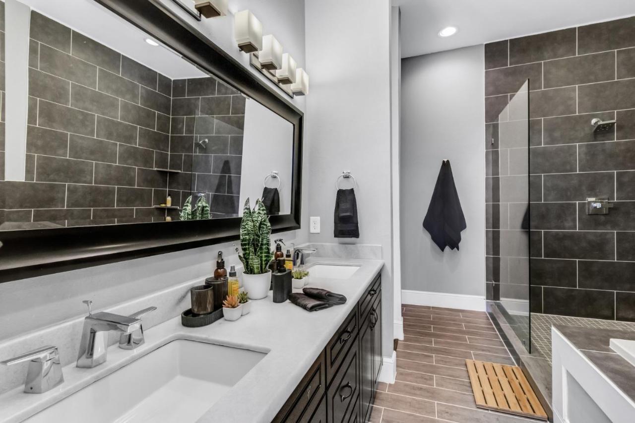 Modern, Houston Inspired House With Best Views Of Downtown! - Less Than 1 Mile To Eado Midtown Bars Home Exterior foto