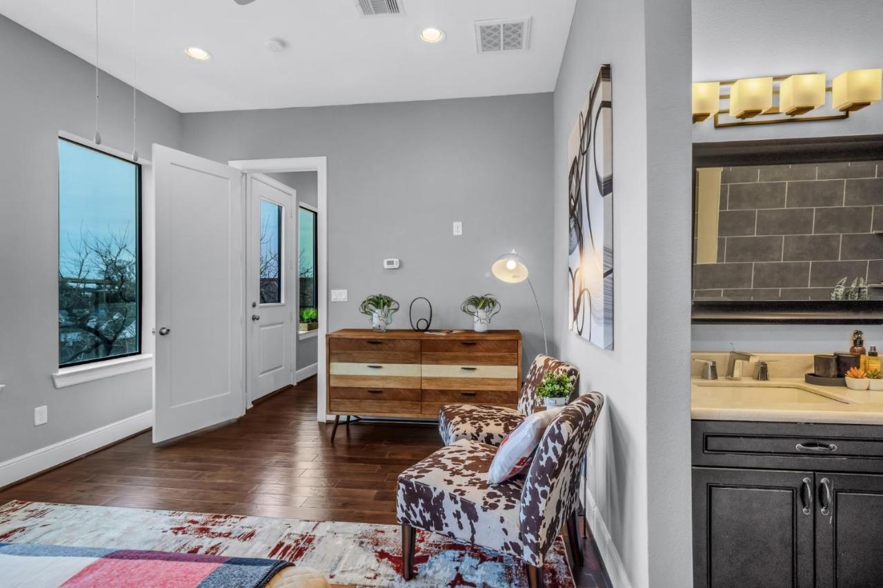 Modern, Houston Inspired House With Best Views Of Downtown! - Less Than 1 Mile To Eado Midtown Bars Home Exterior foto